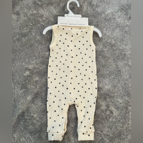 Baby Girl Bodysuit Size 0-3 Months - Picture 2 of 2